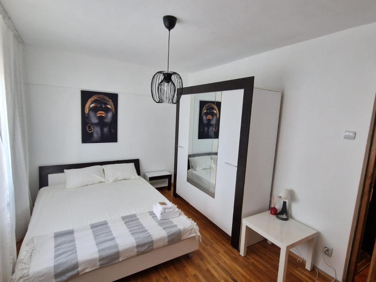 Apartment Piata Muncii With A View 布加勒斯特 外观 照片